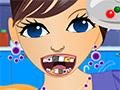Яркая девочка у стоматолога